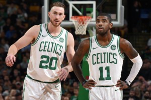 郑智在查尔顿踢什么位置，有郑智的查尔顿阵容？